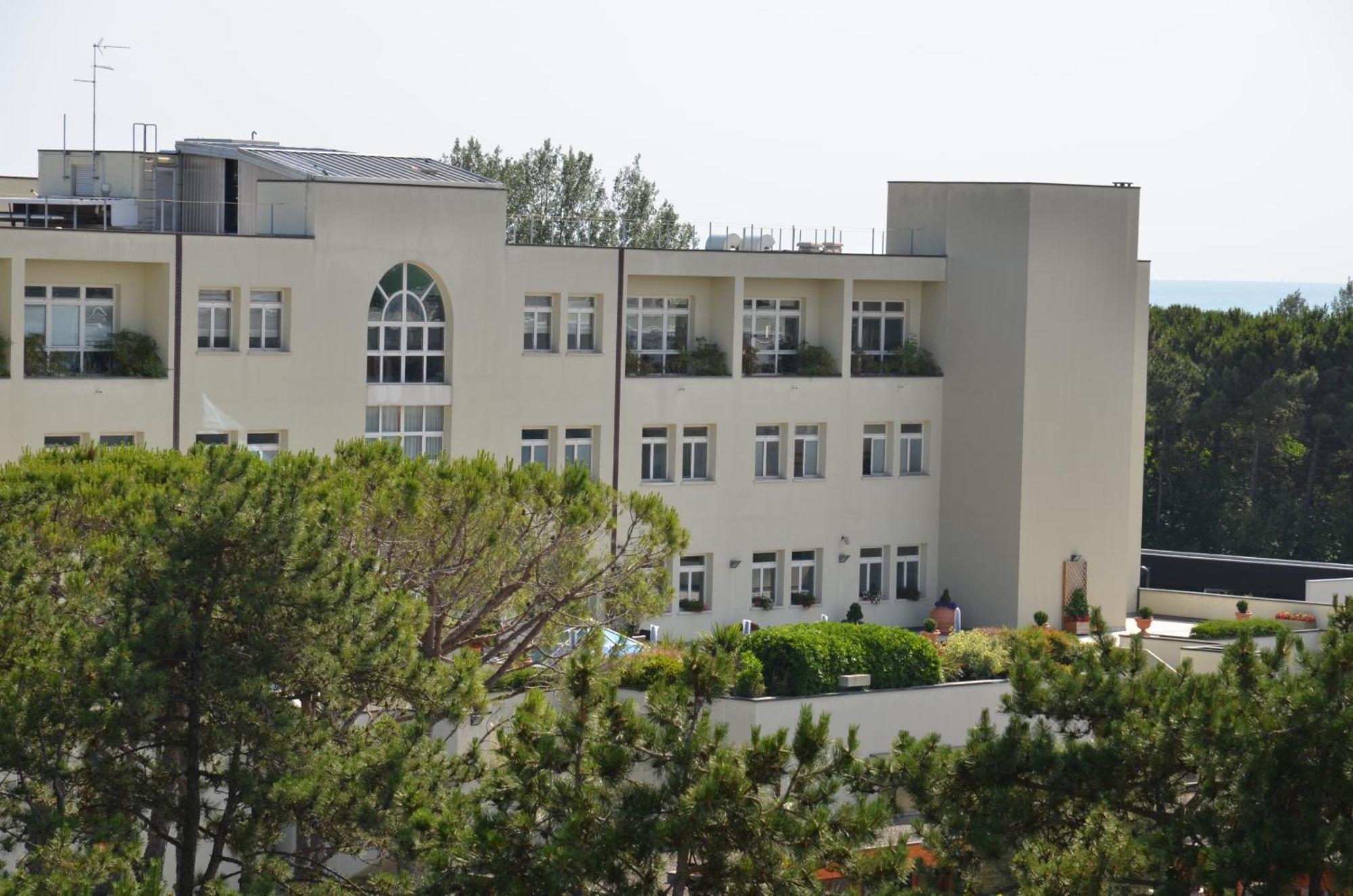 Апартаменты Residenza Delle Terme Бибионе Экстерьер фото